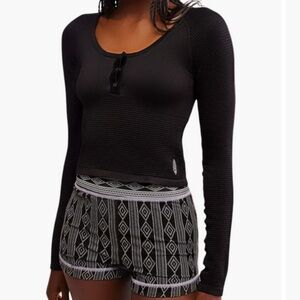 FP Movement Bail Out Long Sleeve Layer NWT size M/L‎ Black Cut Out Back Henley